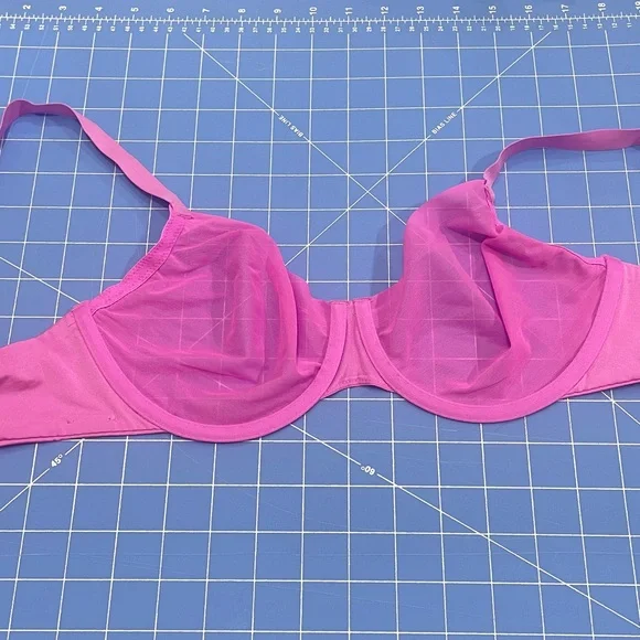 🦁SKIMS Style: No Show Molded Unlined Demi (BR-DEM-1883). - Picture 7 of 10